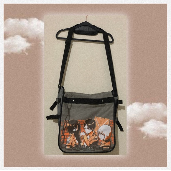 ♥︎ Attack on Titan Messenger Bag ♥︎ - Picture 2 of 6